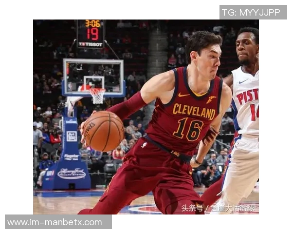 萨迪克贝全场表现惊艳15投7中斩获24分10篮板4助攻助力球队夺冠